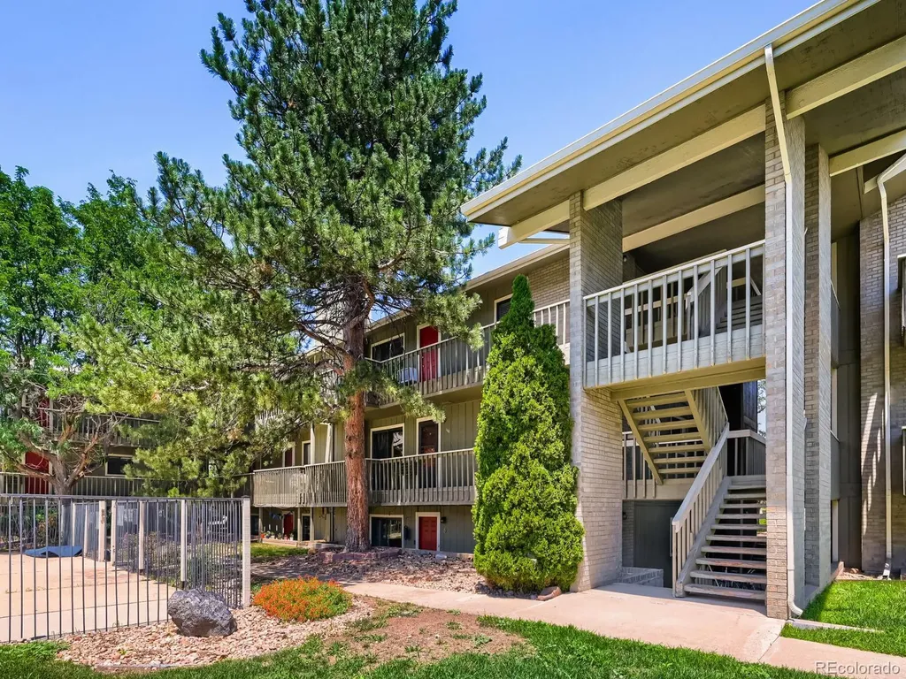 695 Manhattan Drive Boulder CO 80303