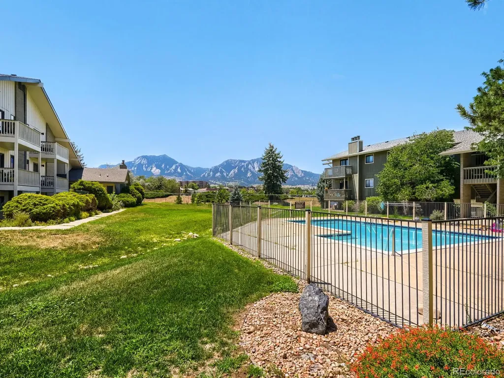 695 Manhattan Drive Boulder CO 80303