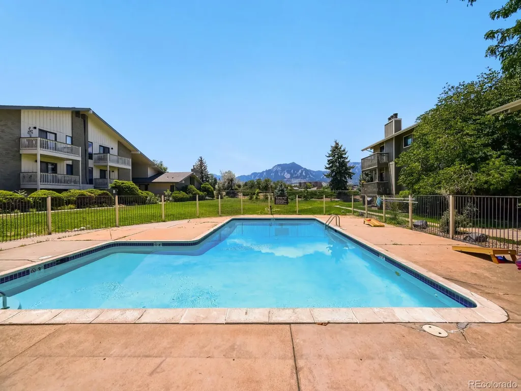 695 Manhattan Drive Boulder CO 80303