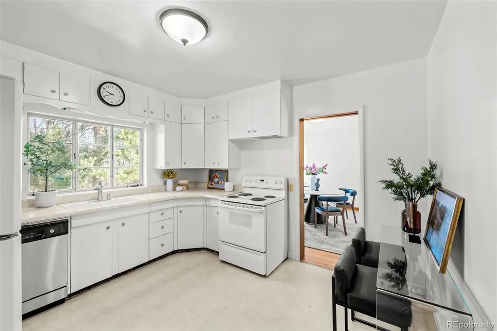 8075 W 32nd Avenue Wheat Ridge CO 80033