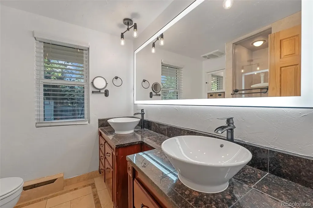 6731 S Clayton Way Centennial CO 80122