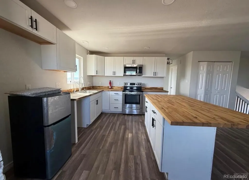 3417 Avondale Boulevard Avondale CO 81022