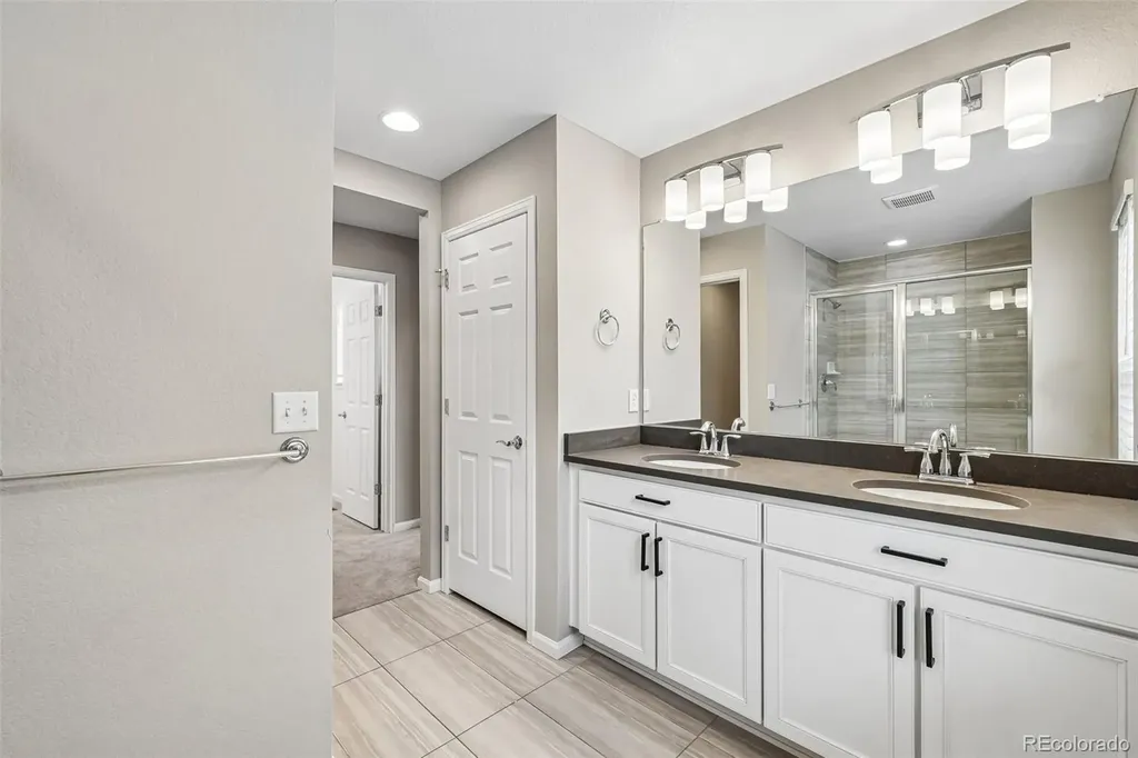 6568 N Ceylon Street Denver CO 80249