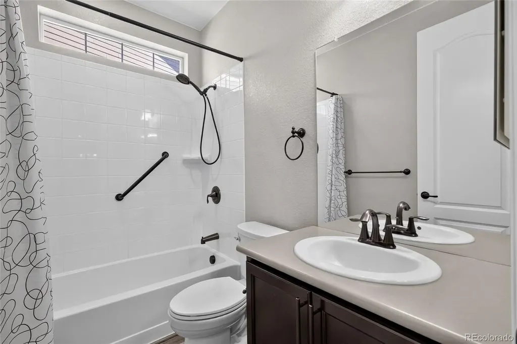 4862 S Versailles Court Aurora CO 80015