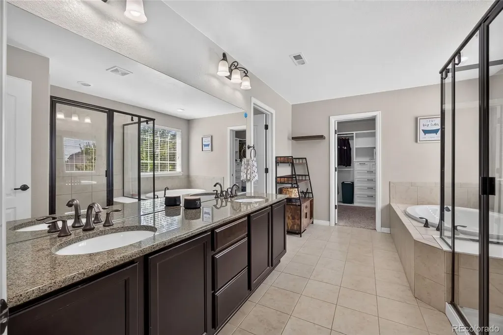 4862 S Versailles Court Aurora CO 80015