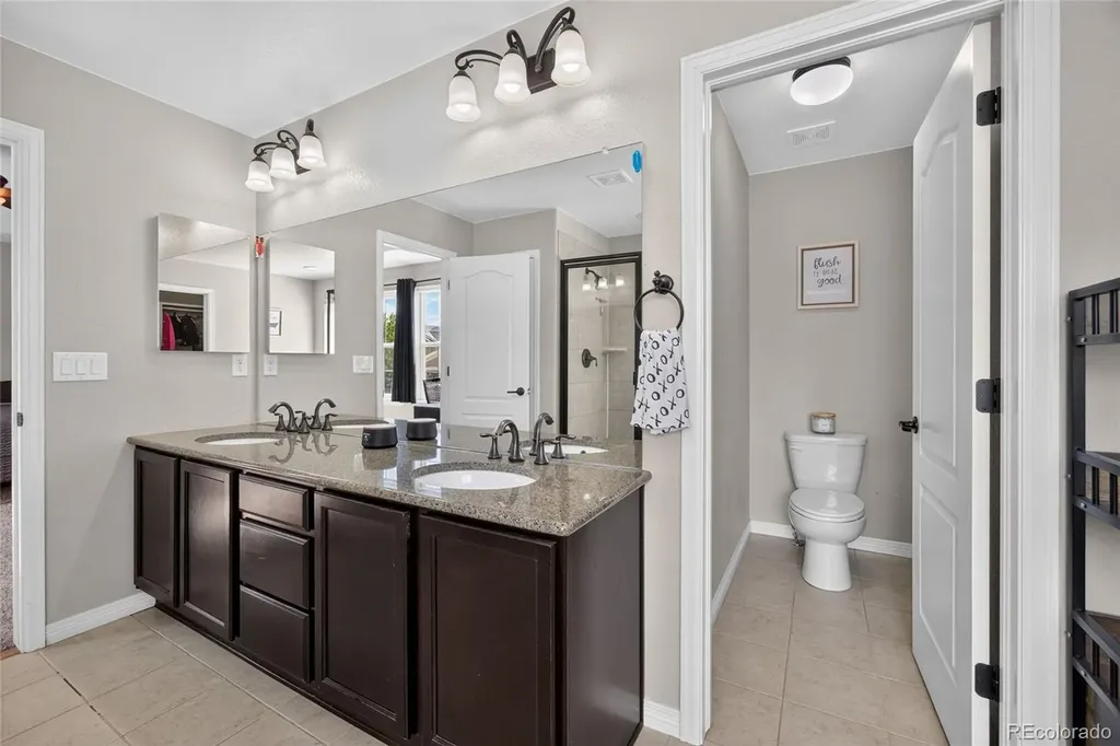 4862 S Versailles Court Aurora CO 80015