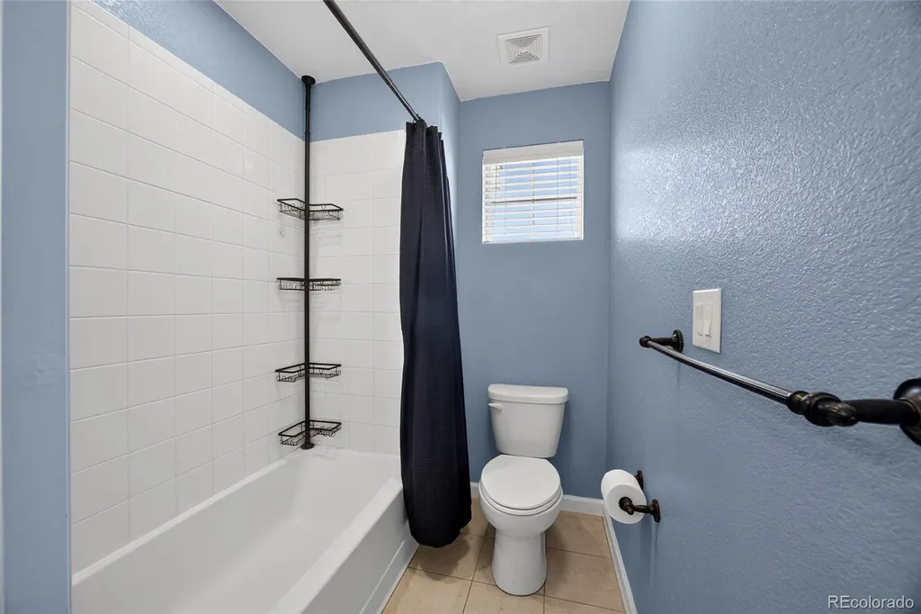 4862 S Versailles Court Aurora CO 80015