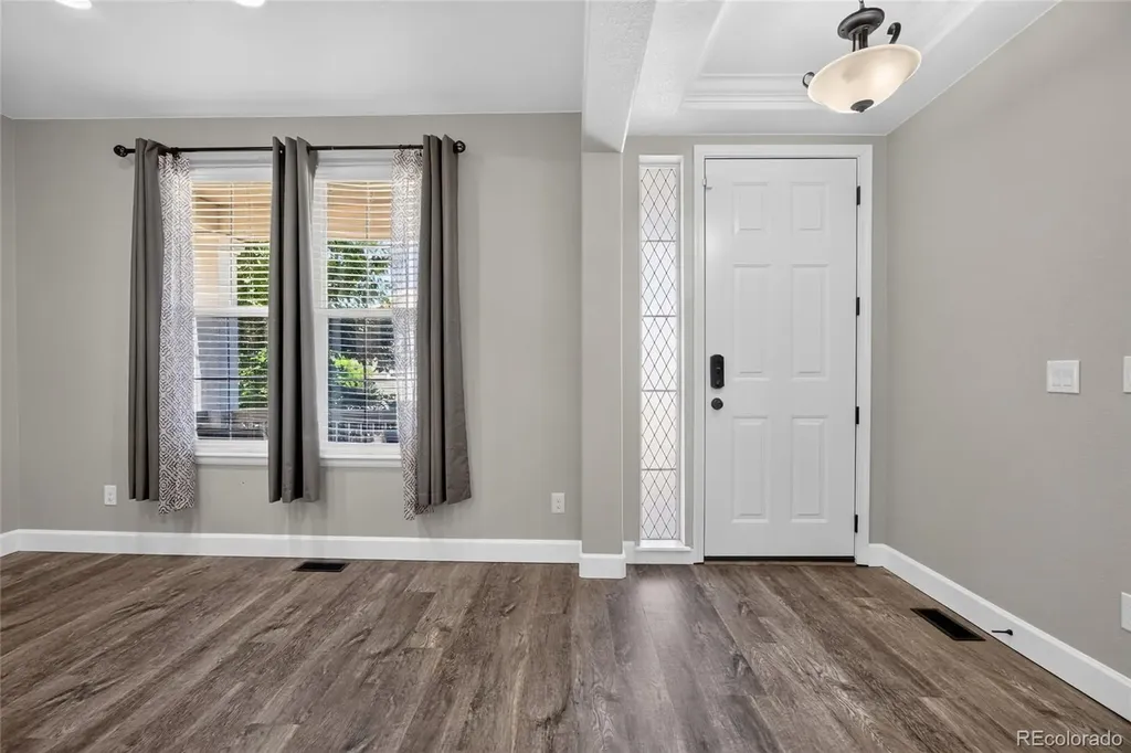 4862 S Versailles Court Aurora CO 80015