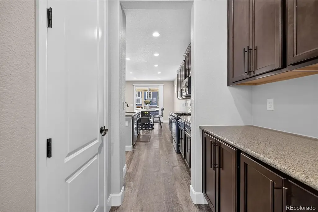 4862 S Versailles Court Aurora CO 80015