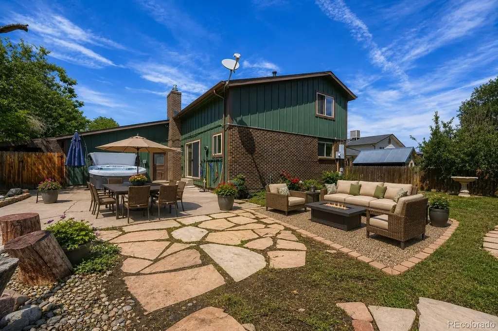 9400 W Burgundy Avenue Littleton CO 80123