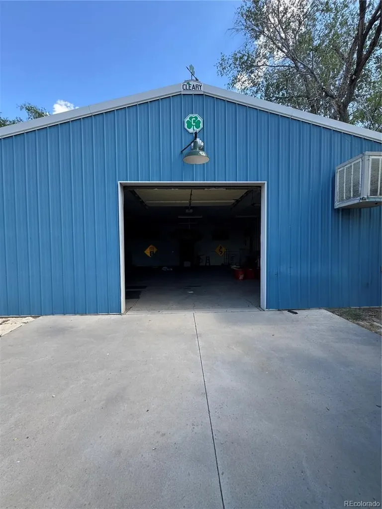 609 E Brontosaurus Boulevard Dinosaur CO 81610