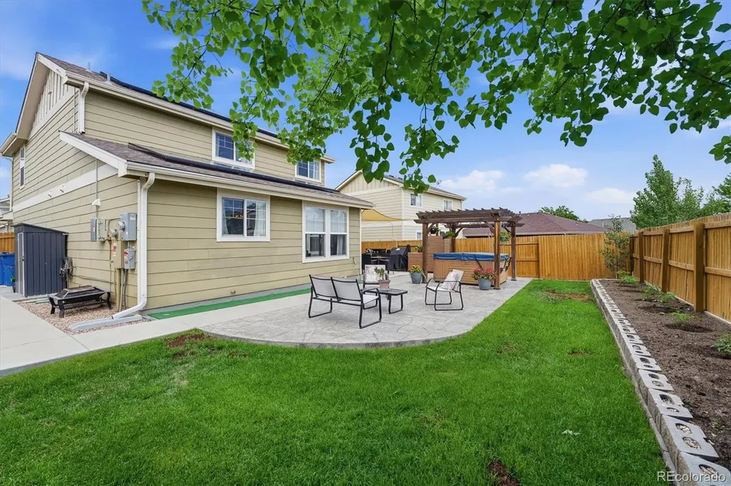 867 Sagebrush Lochbuie CO 80603