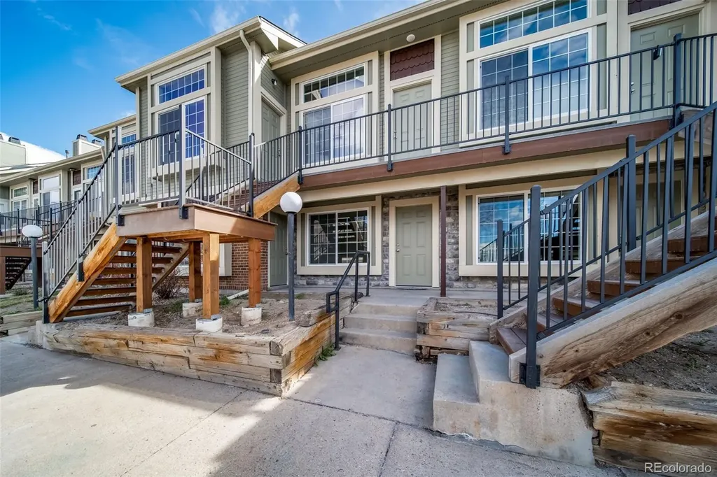 1885 S Quebec Way Denver CO 80231