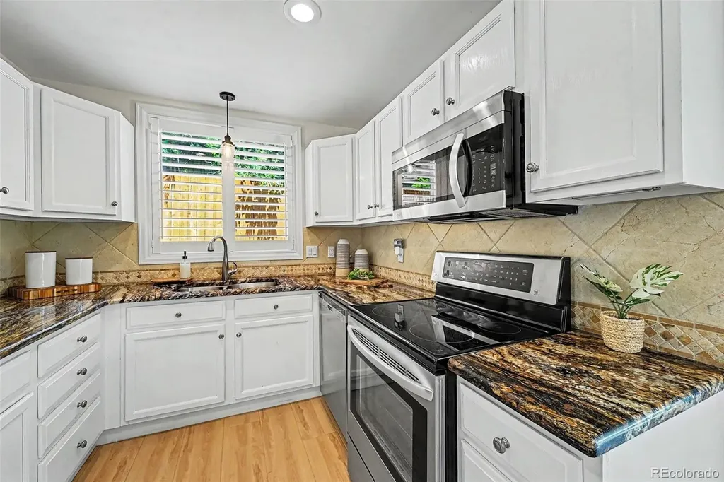 1490 S Jasmine Way Denver CO 80224
