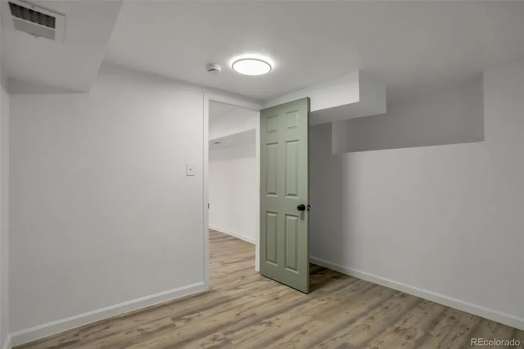 1172 Iola Street Aurora CO 80010