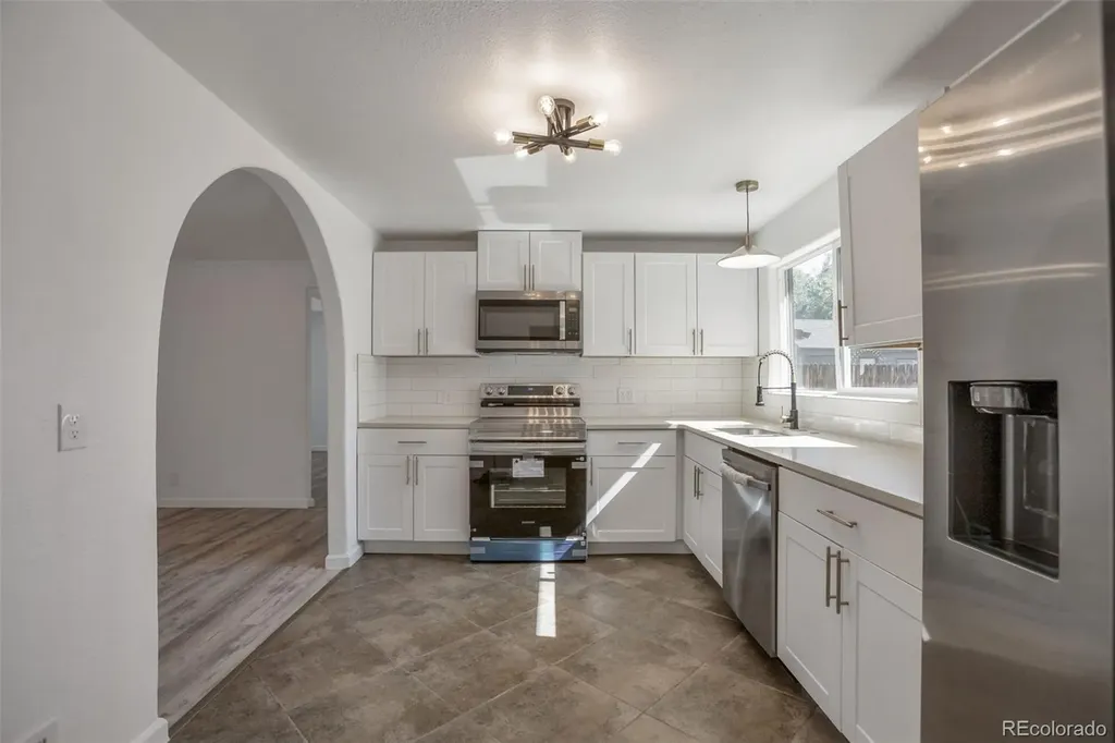 1172 Iola Street Aurora CO 80010