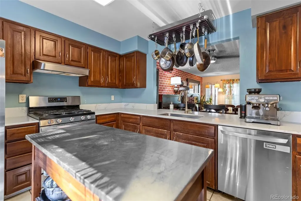 7925 W Layton Avenue Littleton CO 80123