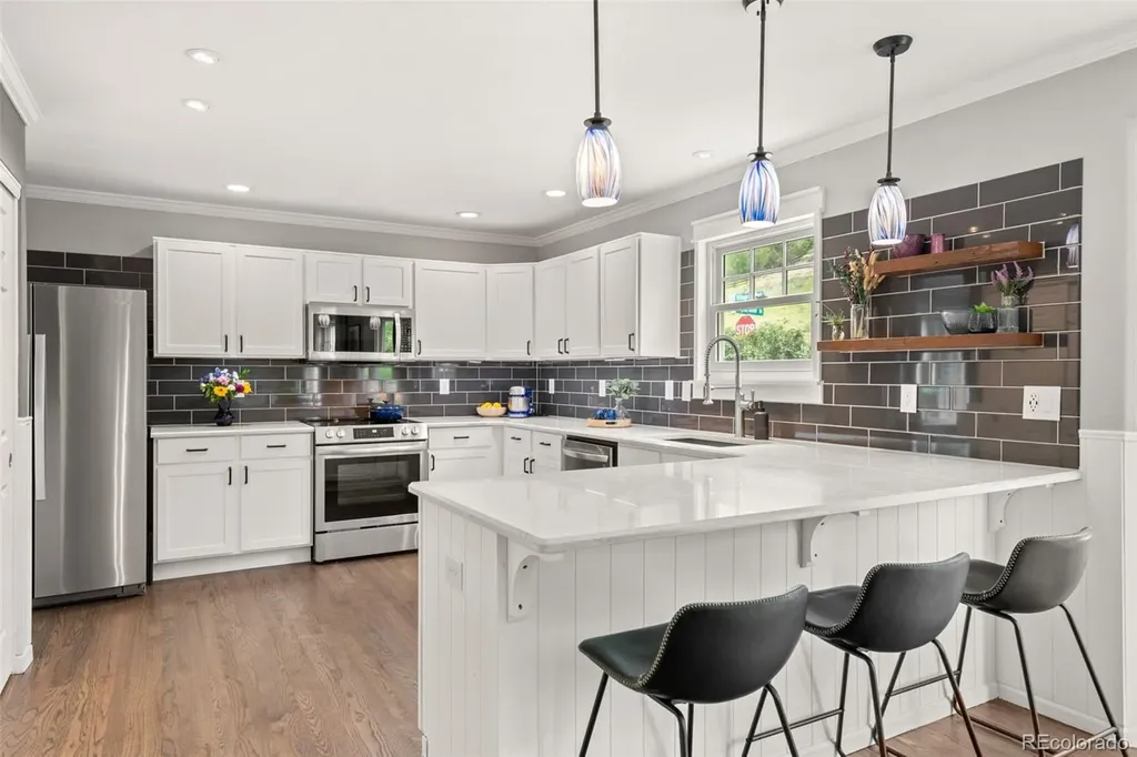 7221 Pine Hills Way Littleton CO 80125