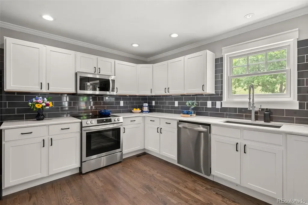 7221 Pine Hills Way Littleton CO 80125