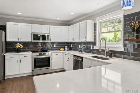 7221 Pine Hills Way Littleton CO 80125