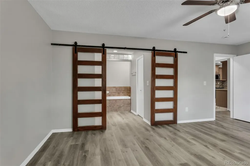 2093 S Rifle Street Aurora CO 80013