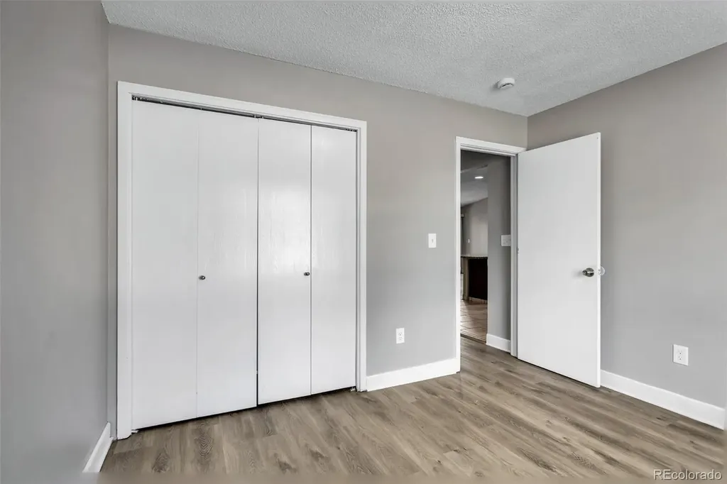 2093 S Rifle Street Aurora CO 80013