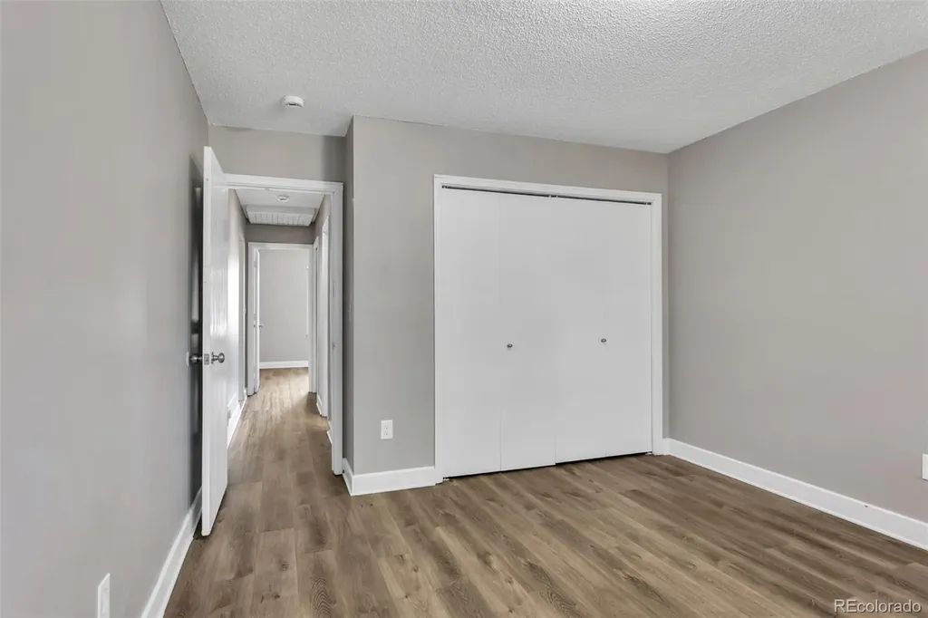 2093 S Rifle Street Aurora CO 80013