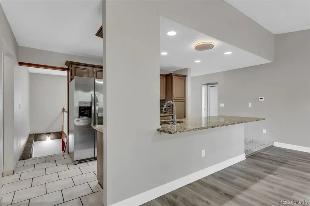 2093 S Rifle Street Aurora CO 80013