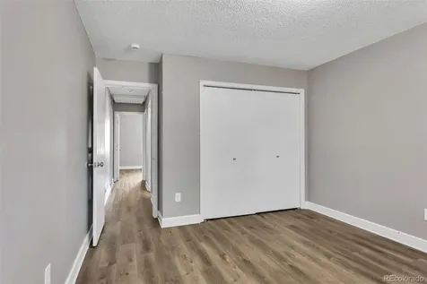 2093 S Rifle Street Aurora CO 80013