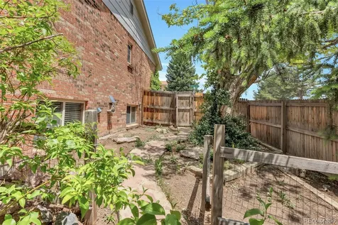 2093 S Rifle Street Aurora CO 80013