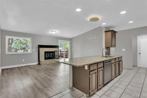 2093 S Rifle Street Aurora CO 80013
