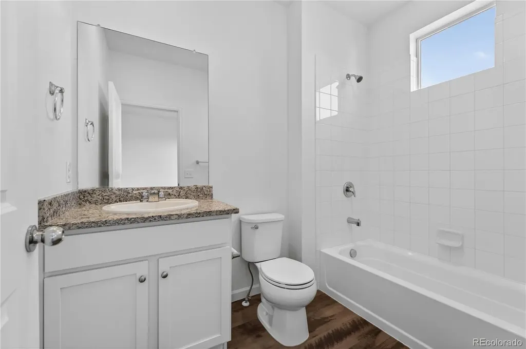 1046 Oak Circle Denver CO 80215