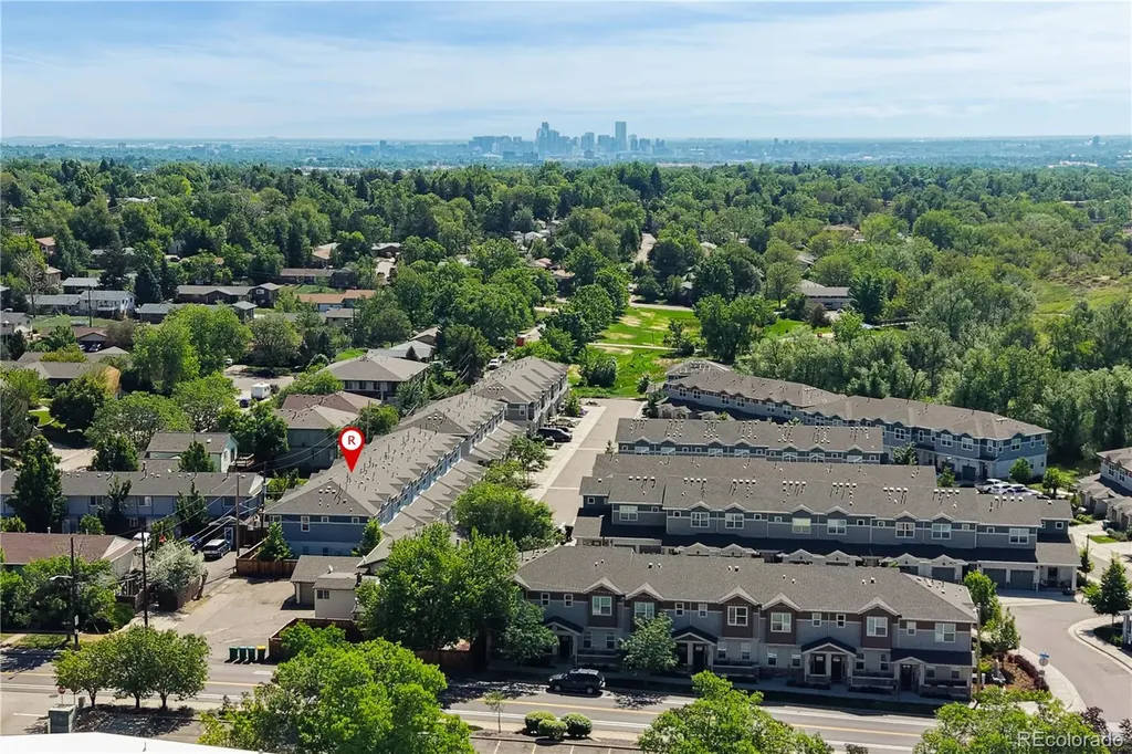 1046 Oak Circle Denver CO 80215
