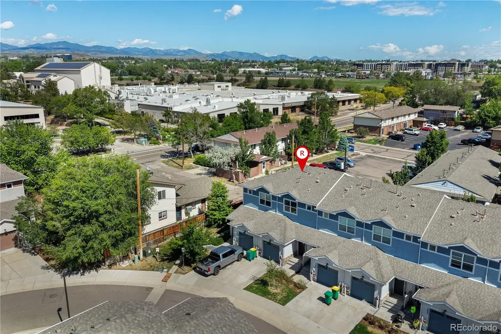 1046 Oak Circle Denver CO 80215