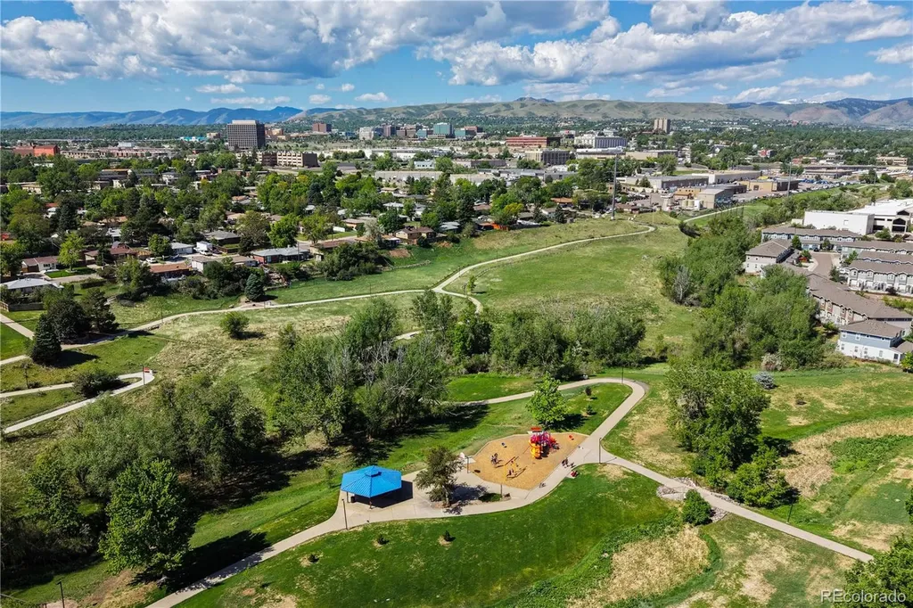 1046 Oak Circle Denver CO 80215