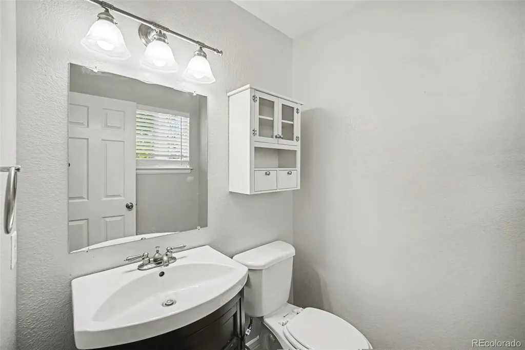 10242 Kelliwood Way Highlands Ranch CO 80126
