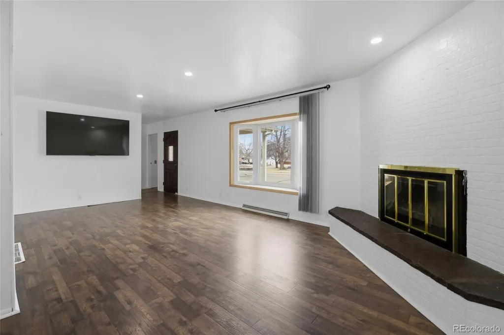 308 5th Street Dacono CO 80514