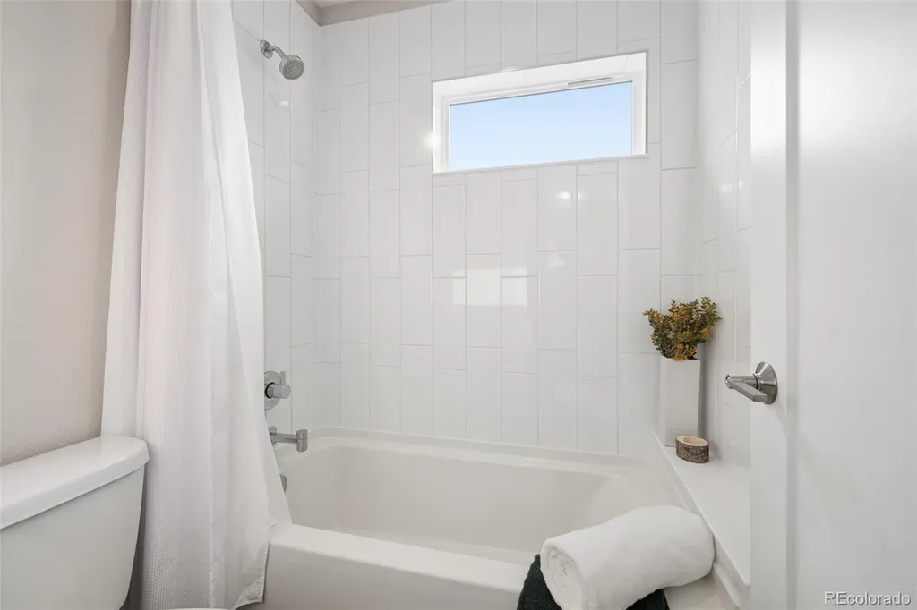 6076 W Keene Avenue Denver CO 80235