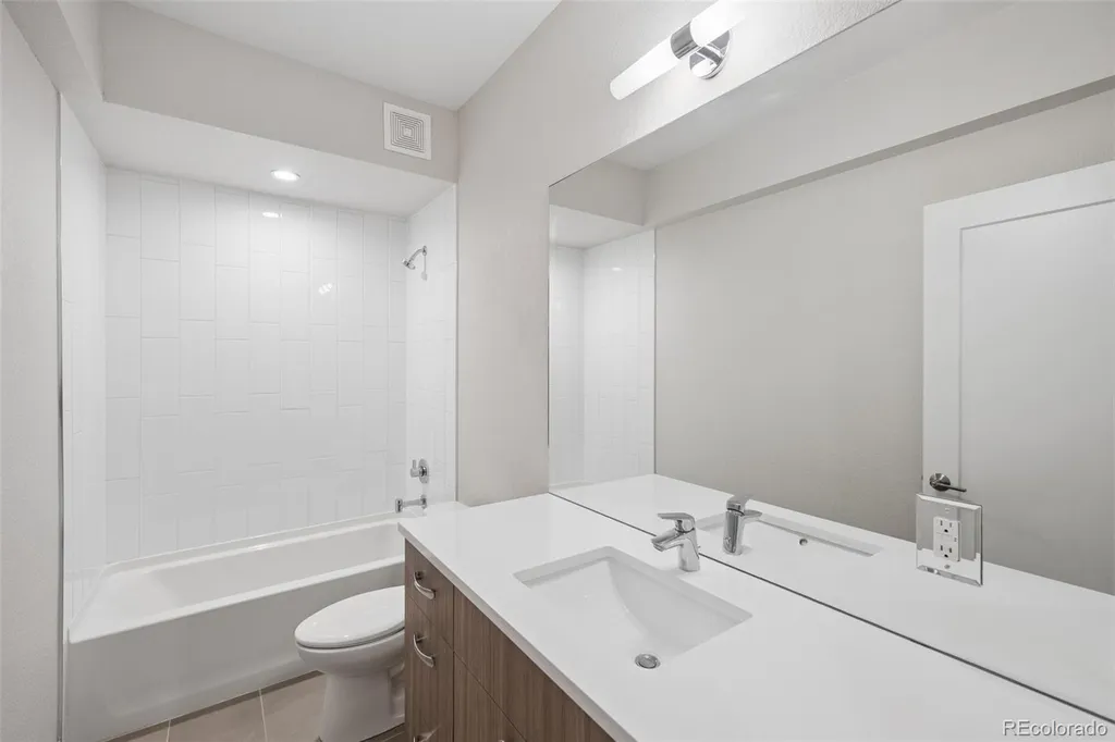 6076 W Keene Avenue Denver CO 80235