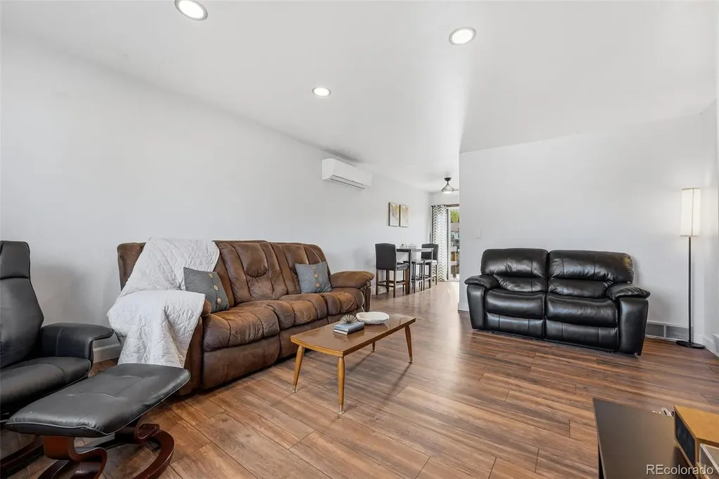 971 S Yarrow Street Denver CO 80226