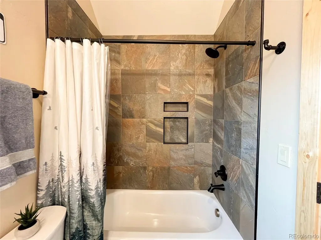 426 Commodore Drive Creede CO 81130