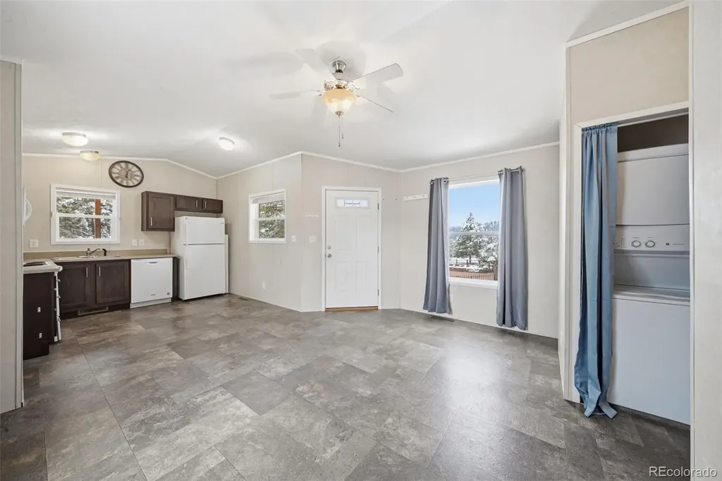 27572 State Highway 67 Woodland Park CO 80863
