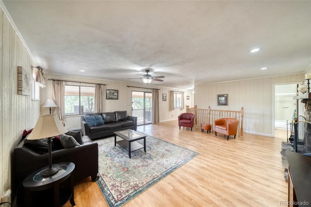 435 Phyllis Drive Florissant CO 80816