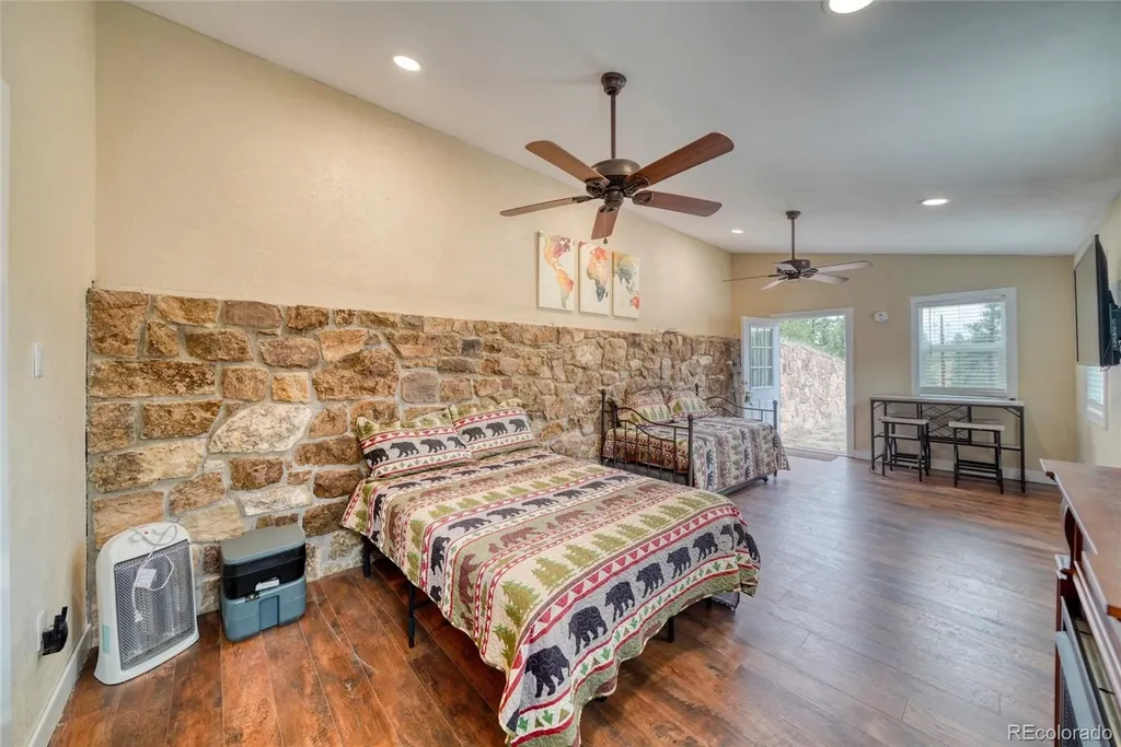 435 Phyllis Drive Florissant CO 80816