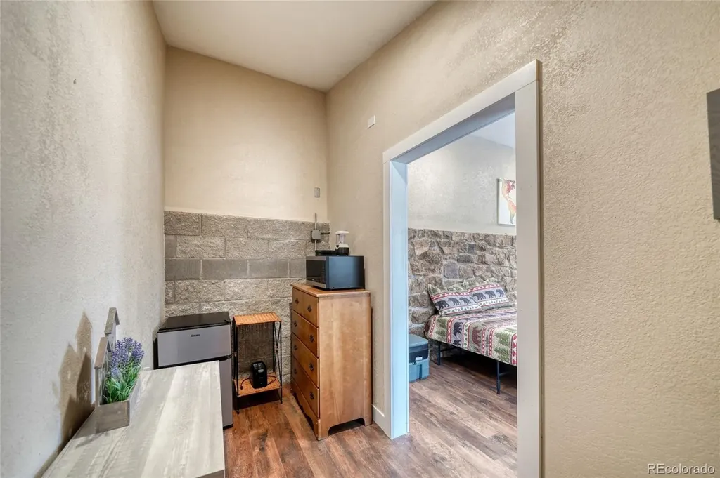 435 Phyllis Drive Florissant CO 80816