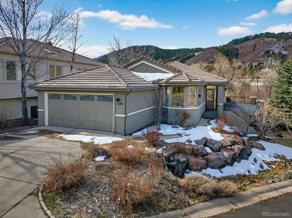 6685 Bright Water Trail Littleton CO 80125