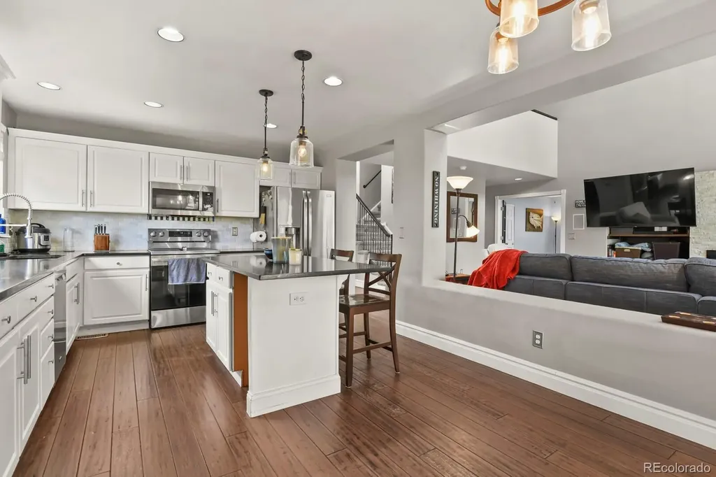 9907 Blackbird Circle Littleton CO 80130