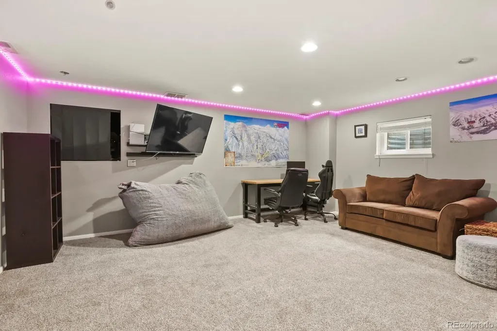 9907 Blackbird Circle Littleton CO 80130