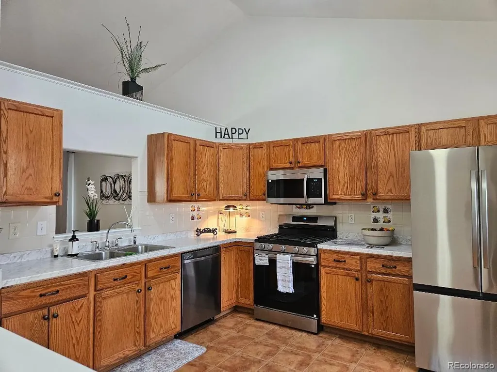 808 Idalia Street Aurora CO 80011