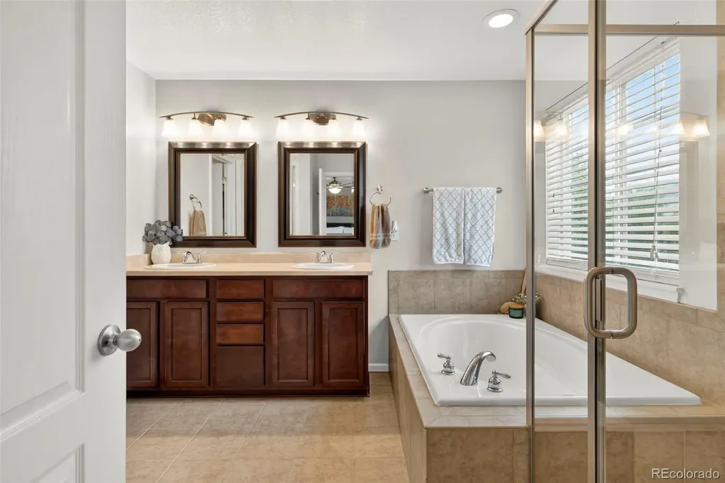7151 S Oak Hill Circle Aurora CO 80016